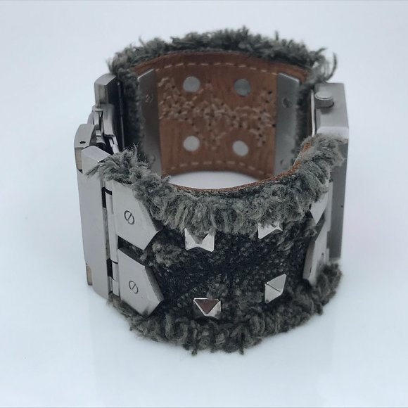 Fender Women Watch Very Unique Analog Wrist Watch - Picture 4 of 8